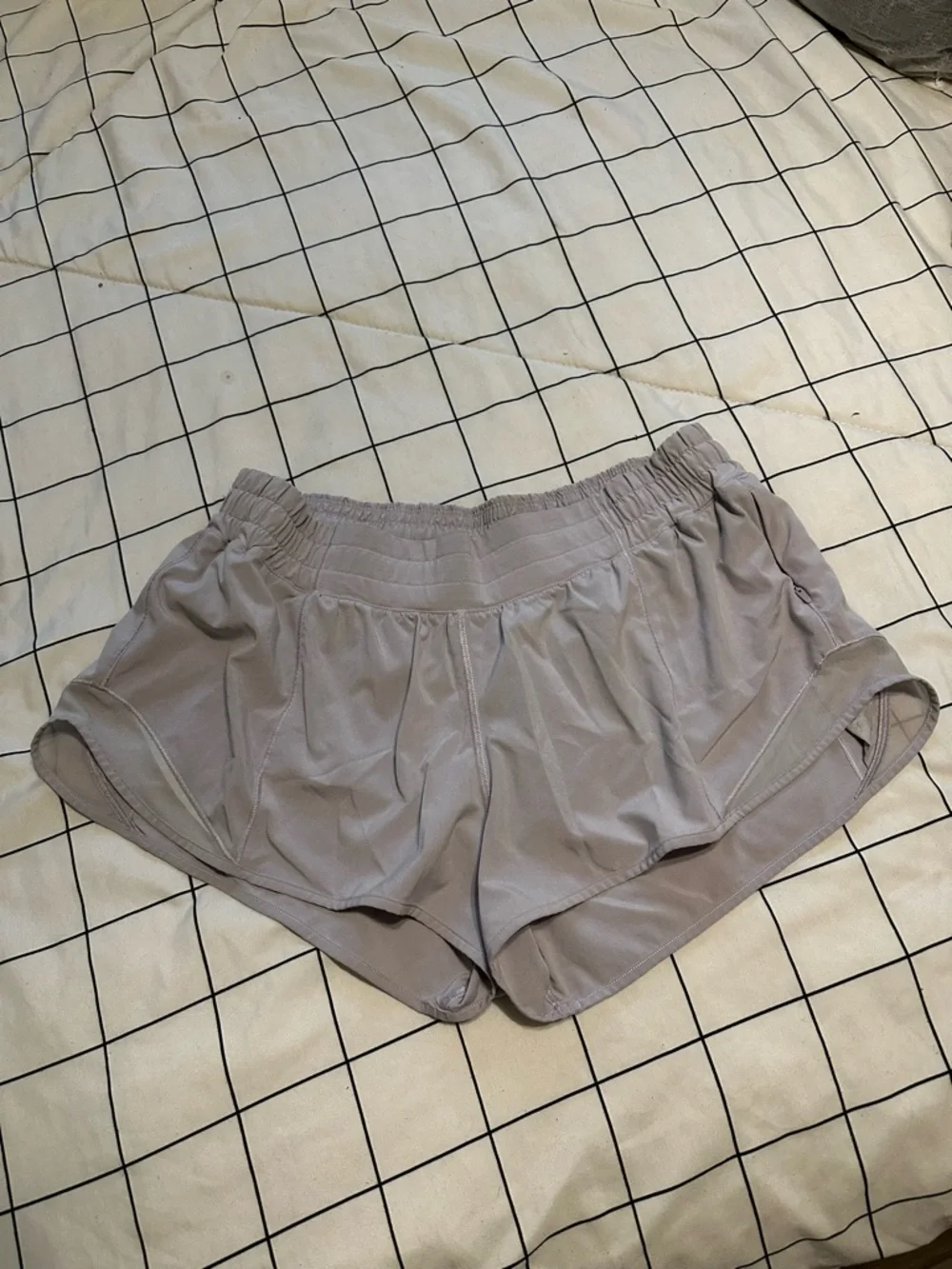 Lululemon Hotty Hot Short - Picture 2 of 5